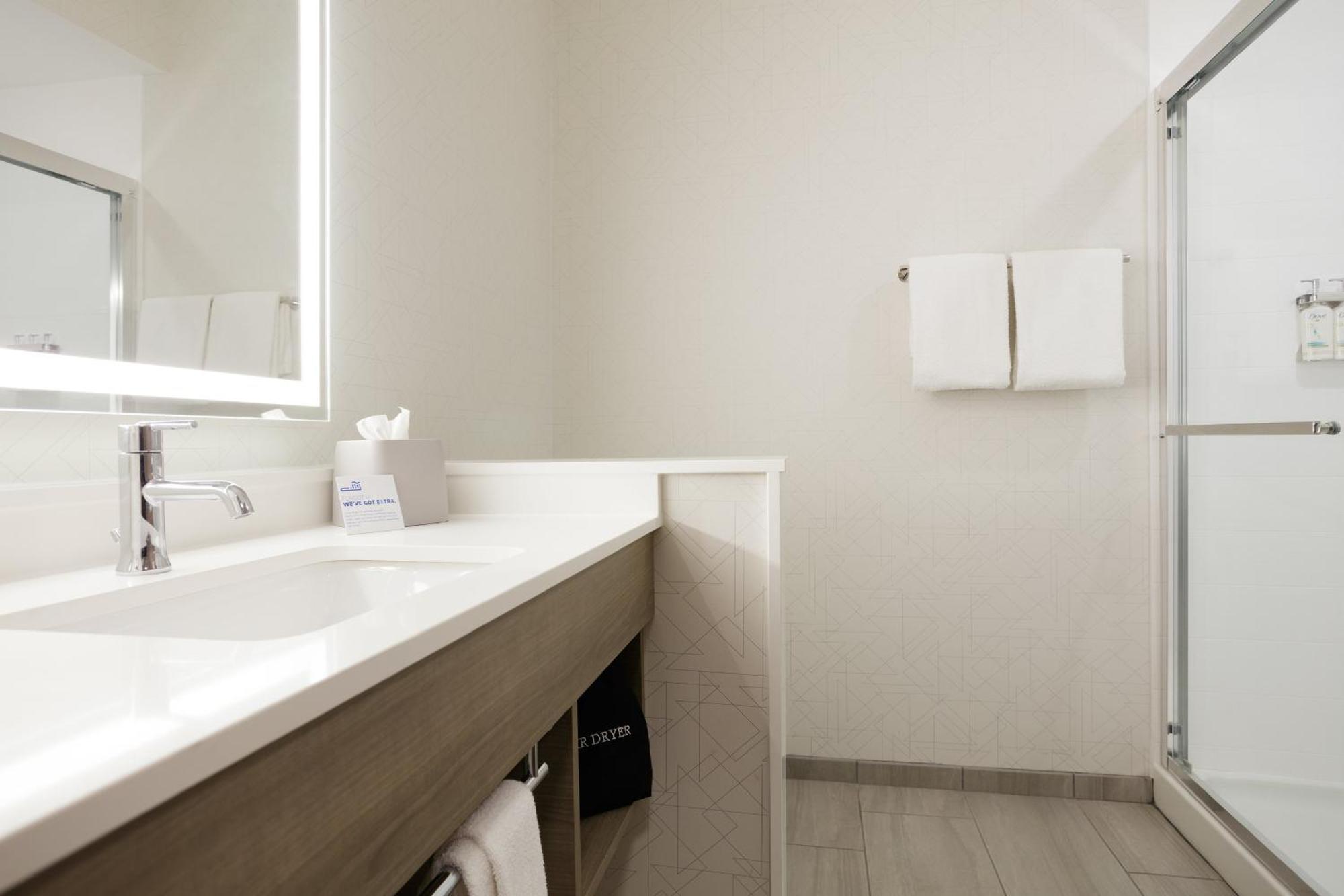 Holiday Inn Express & Suites Del Rio By Ihg Экстерьер фото