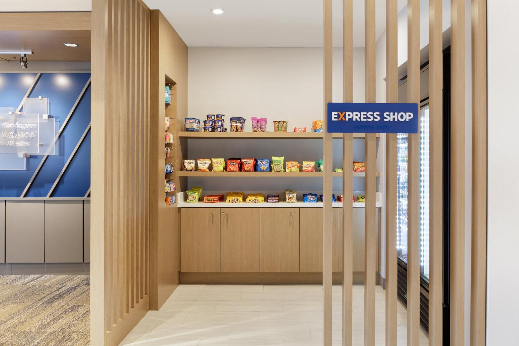 Holiday Inn Express & Suites Del Rio By Ihg Экстерьер фото