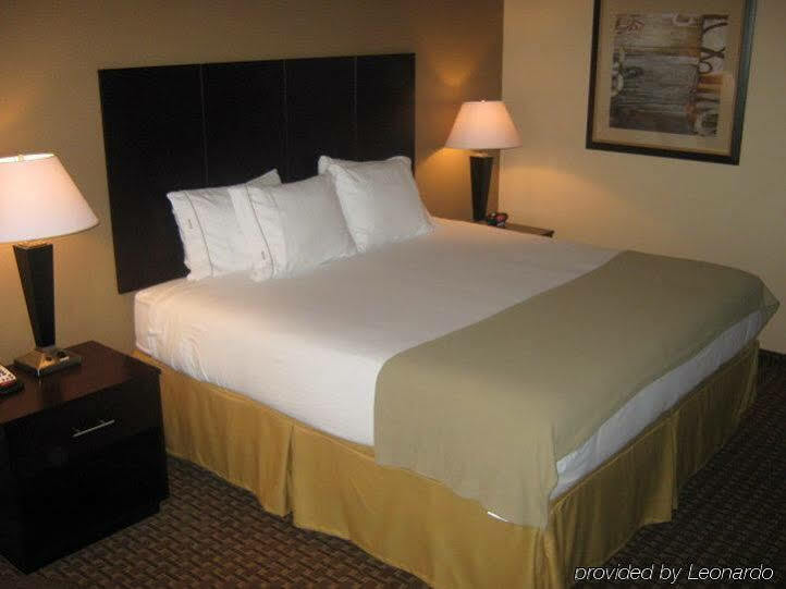 Holiday Inn Express & Suites Del Rio By Ihg Экстерьер фото